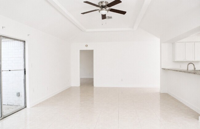 Building Photo - 11118 High Star Dr