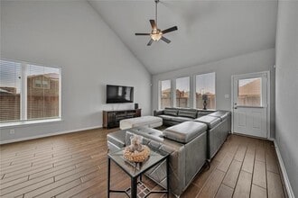 Building Photo - 5003 Brewcastle Ln