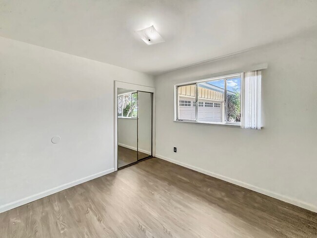 Building Photo - Stunning 3BD/1.5BA House in Clairemont Mes...