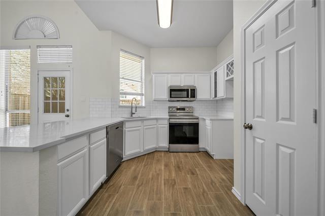 Building Photo - 139 Woodcreek Dr