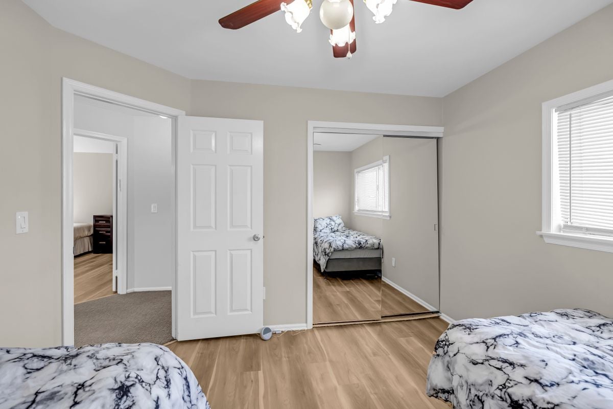 Building Photo - 6 Cattail Dr