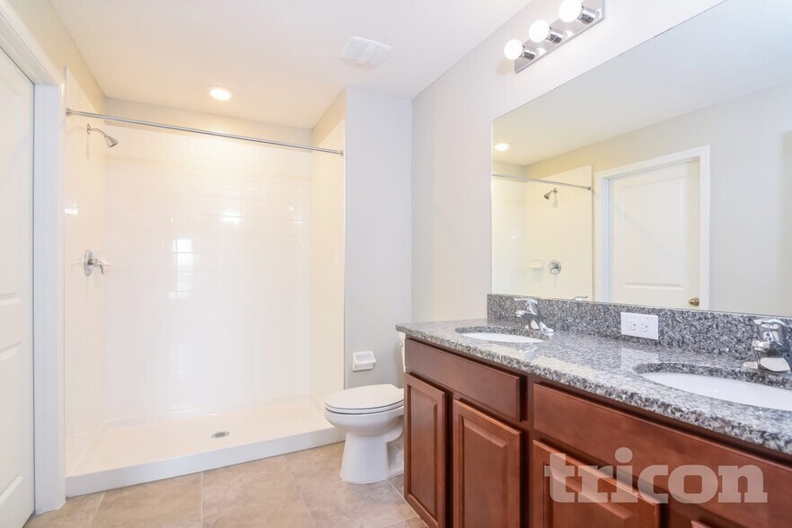 Building Photo - 10409 Fairy Moss Ln