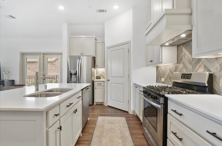 Kitchen - 1049 4th St