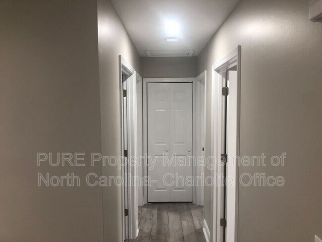 Building Photo - 805 Haywood St