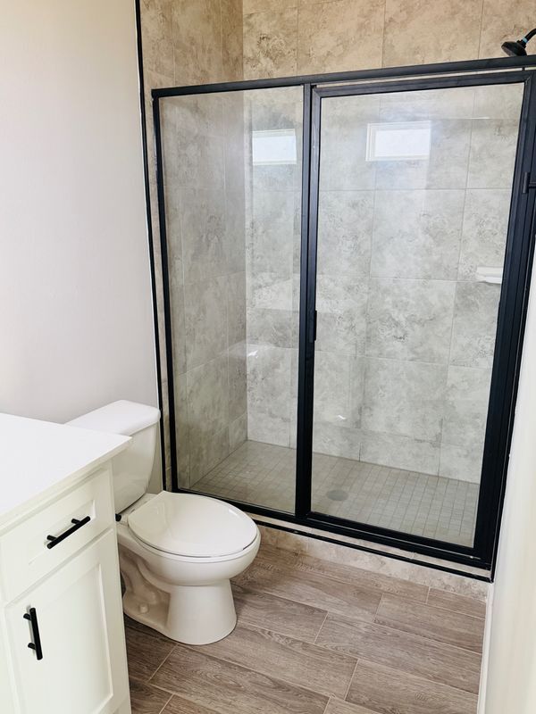 Building Photo - 701 N Onyx Ave