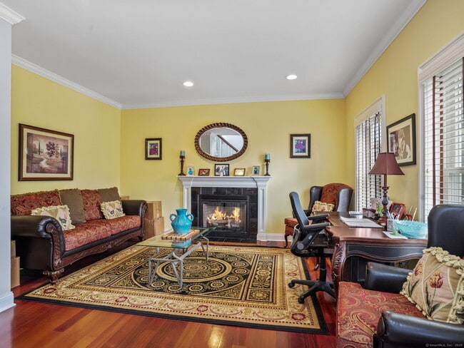Building Photo - 56 Barholm Ave