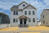 Building Photo - 14 6th Ave