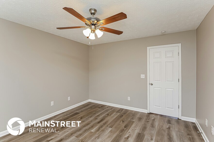 Building Photo - 3957 Edgebrook Dr