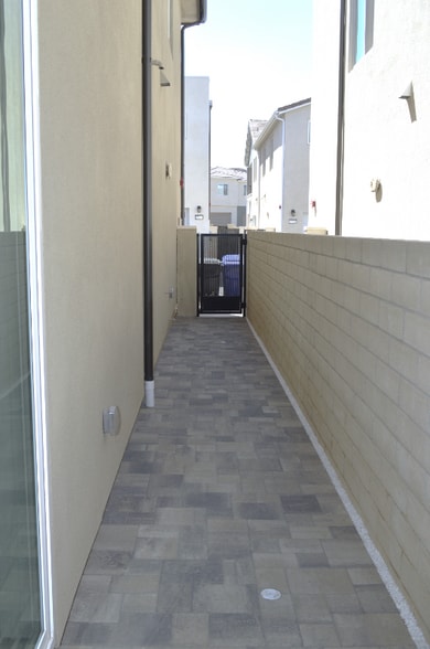 Building Photo - 27241 W Red Willow Ct