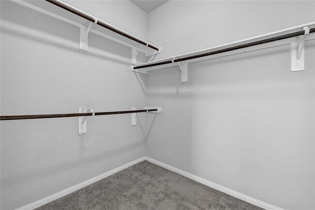 Building Photo - 13010 Laura Lake Dr