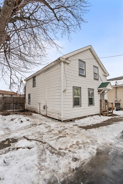 Primary Photo - 24 Academy St