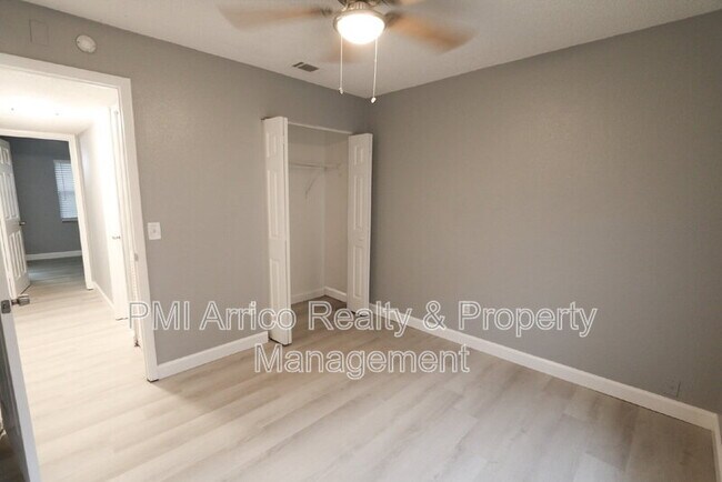 Building Photo - 1810 E 143rd Ave