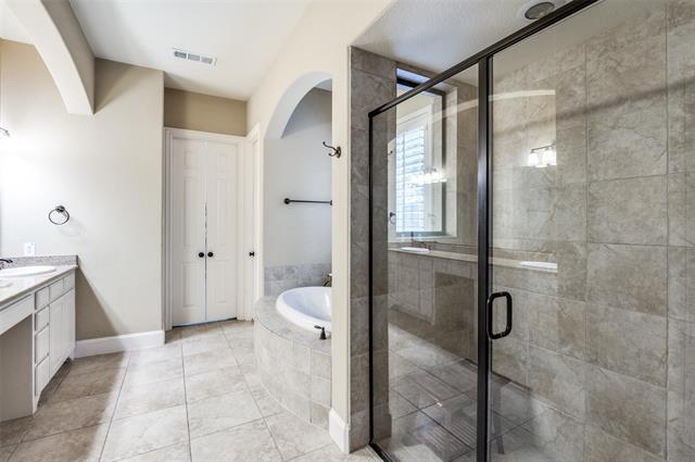 Building Photo - 13659 Thornton Dr