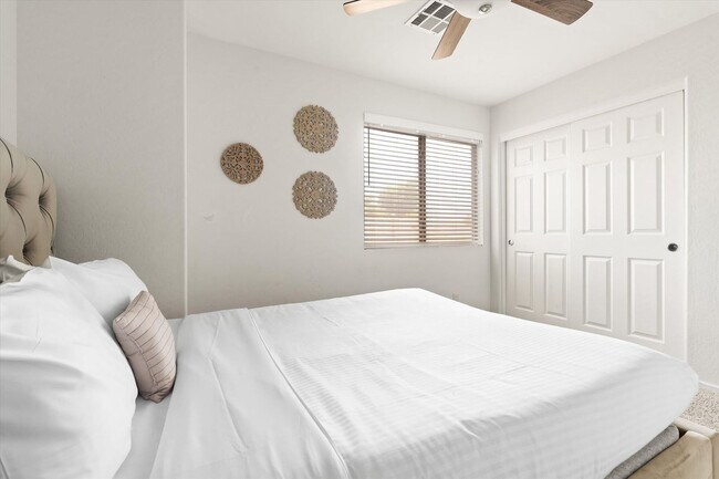 Building Photo - 16310 N 151st Ave