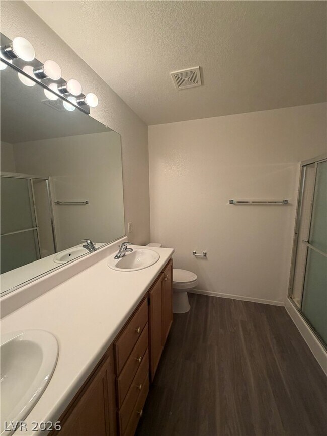 Building Photo - 203 Lynbrook St