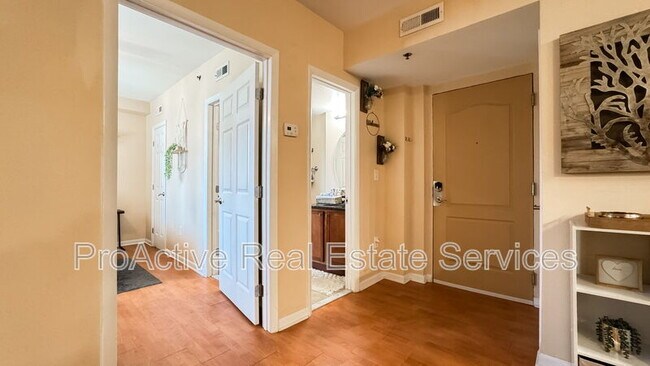 Building Photo - 30 Kings Way