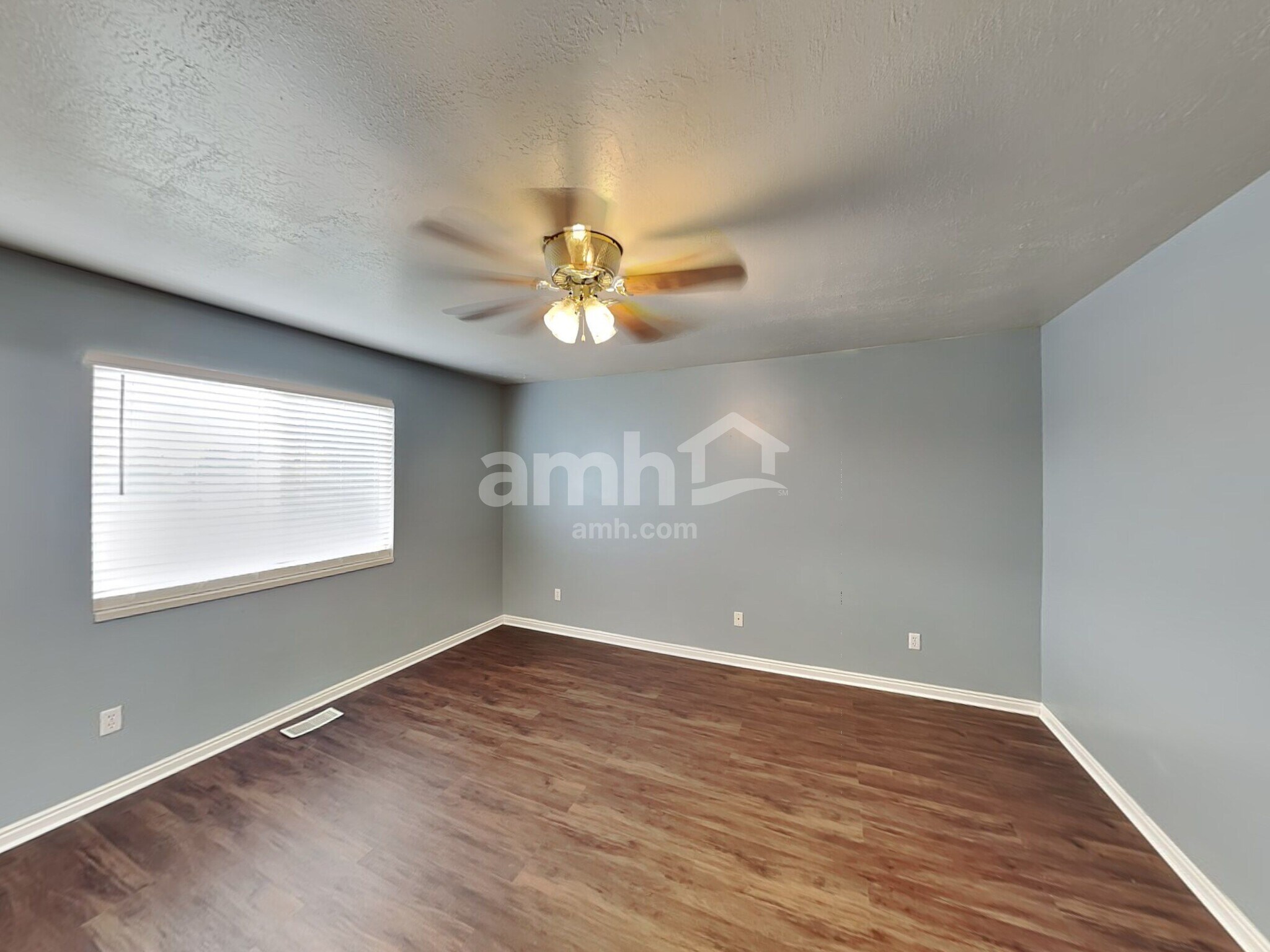 Building Photo - 111 W 1275 N