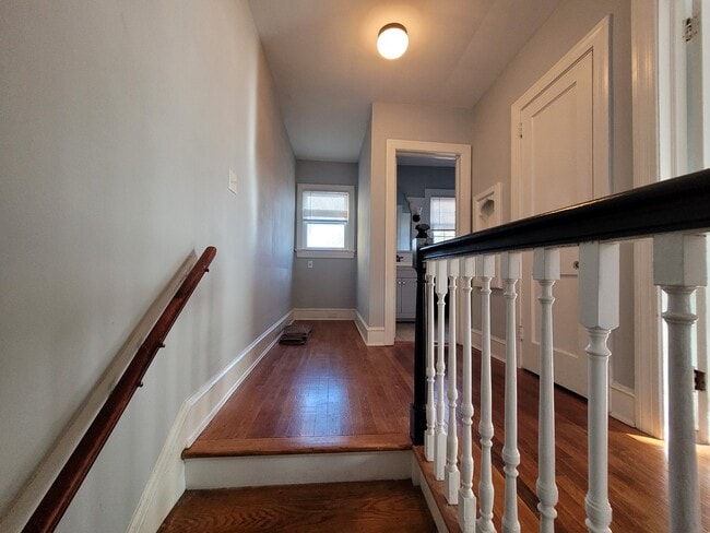 Building Photo - 115 Walnut St