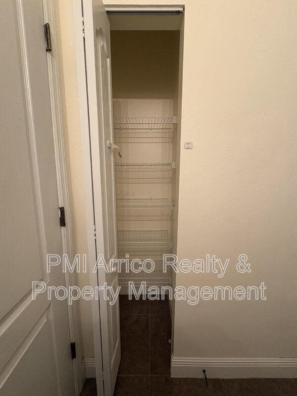 Building Photo - 8611 Olive Moss Ct