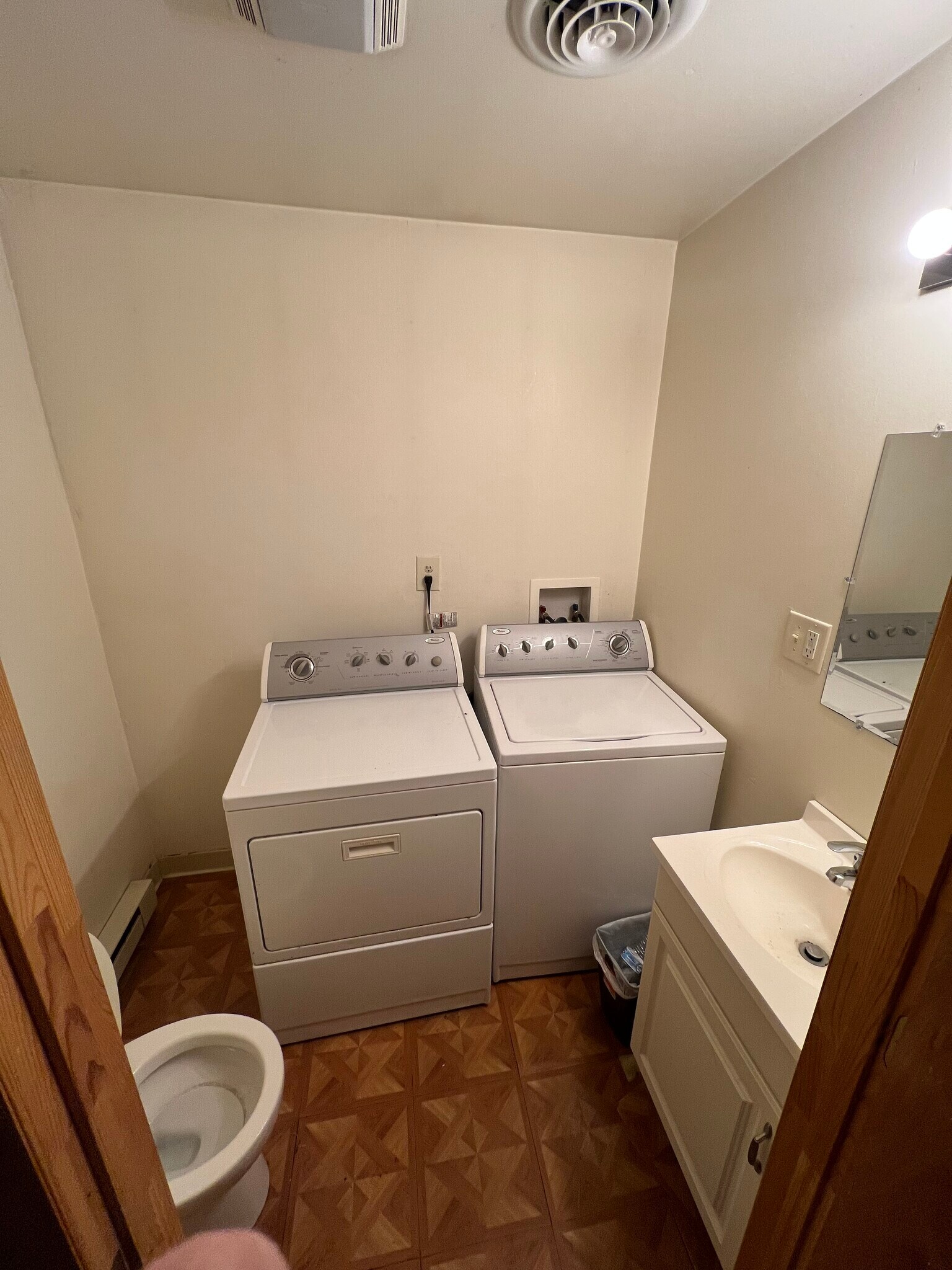 Half Bathroom and Washer and Dryer - 218 N Queen St