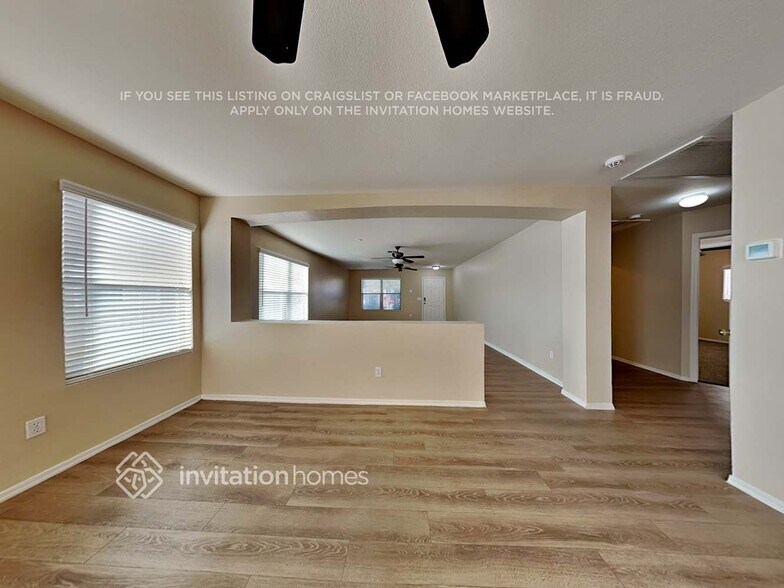 Building Photo - 203 E Valley View Dr