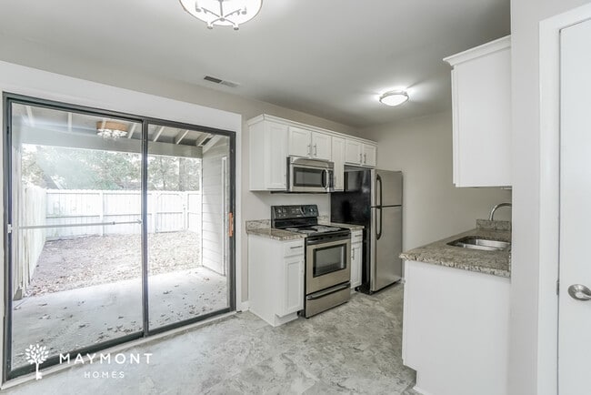 Building Photo - 839 Von Kolnitz Rd