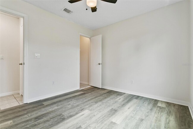 Building Photo - 3612 Biscayne Dr