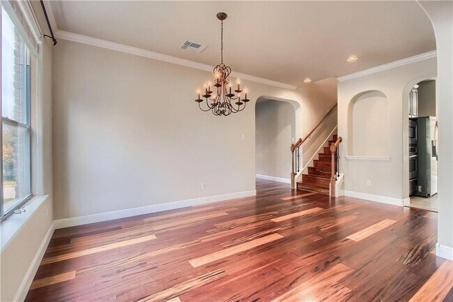 Building Photo - 7913 Menler Dr