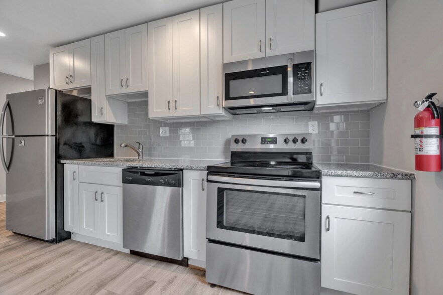 Building Photo - 1679 Montello Ave NE