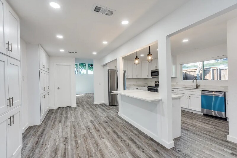 Building Photo - 1805 Boulder Dr