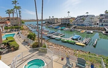 Building Photo - Condo on Beautiful Carlsbad Lagoon!!