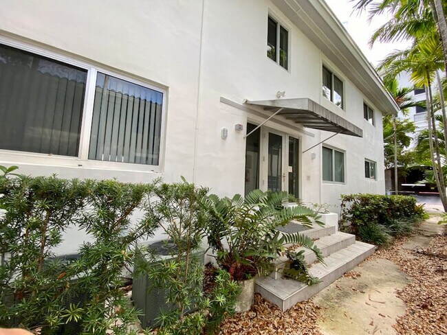 Building Photo - 219 Antilla Ave
