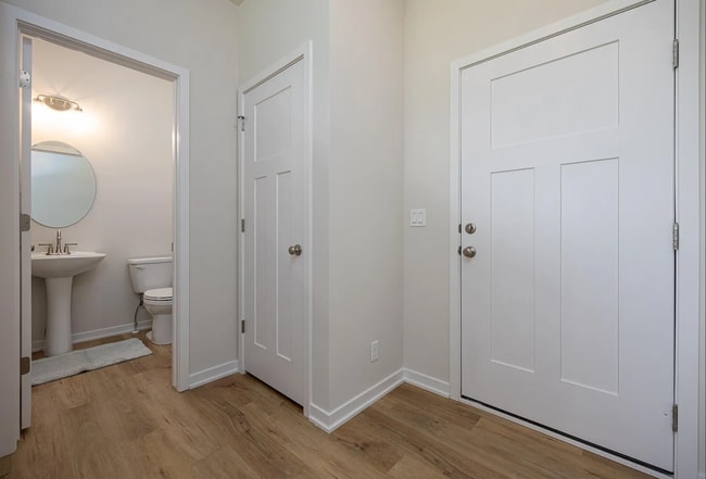 Building Photo - 11704 S 125th St