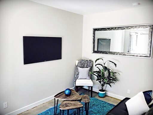 Building Photo - One Bed, One Bath Coming Soon!