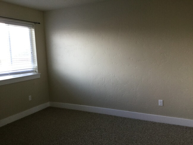 Building Photo - Boise, 3Bd/2.5Bth/2Car, 1743Sqft, Greenbriar Commons Subdivision