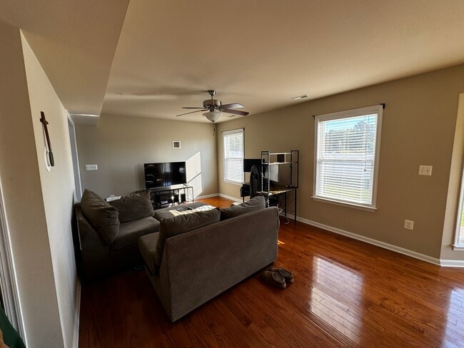 Building Photo - 22330 Douglas Ct