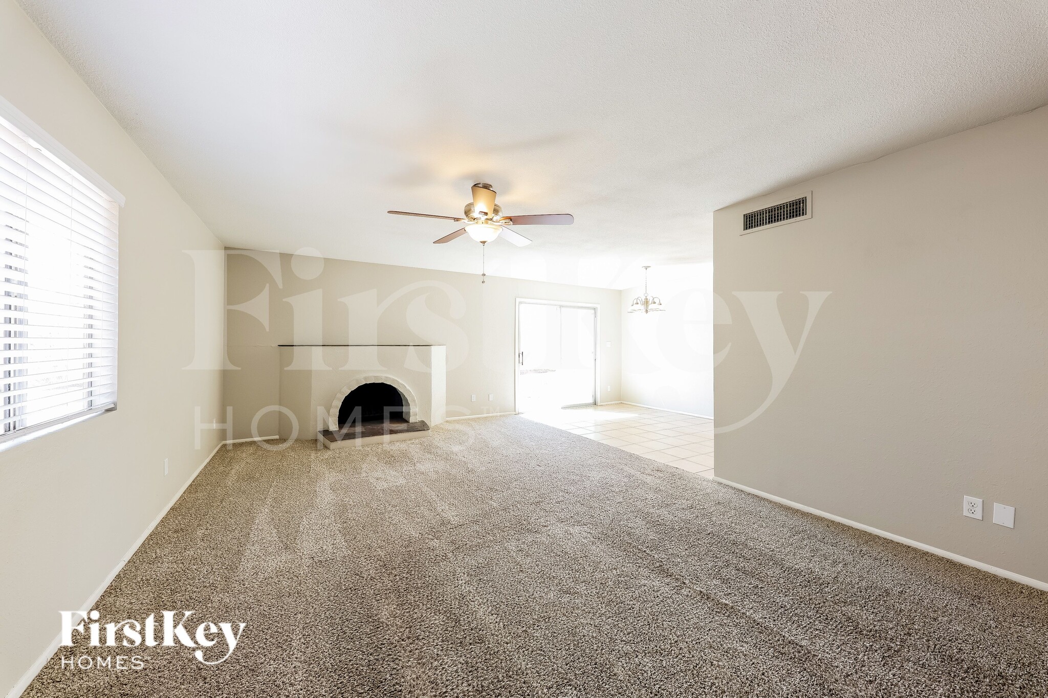 Building Photo - 8647 E Fillmore St