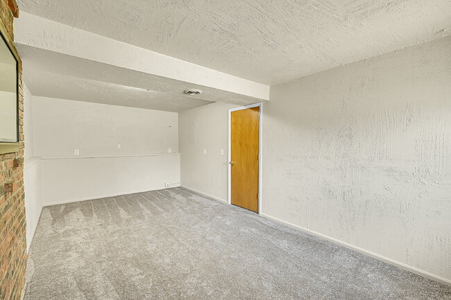 Building Photo - $2,495.00 - 4 Beds 2 Baths, Single Family ...