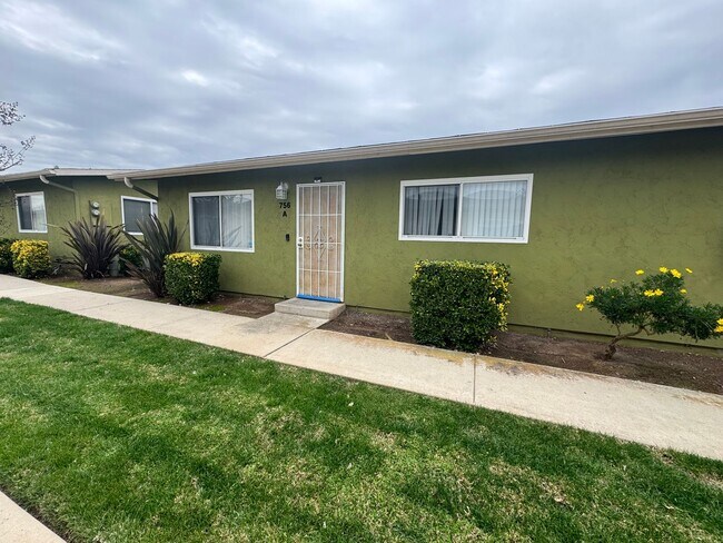 Building Photo - 3 bedroom - 1 bathroom in El Cajon