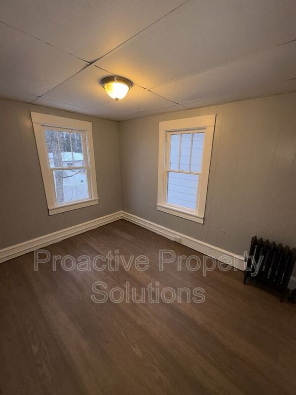 Building Photo - 21 Edison St