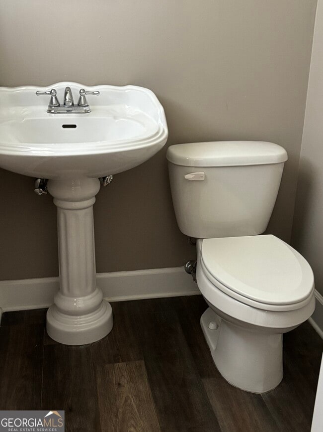 Building Photo - 631 Garden Ln