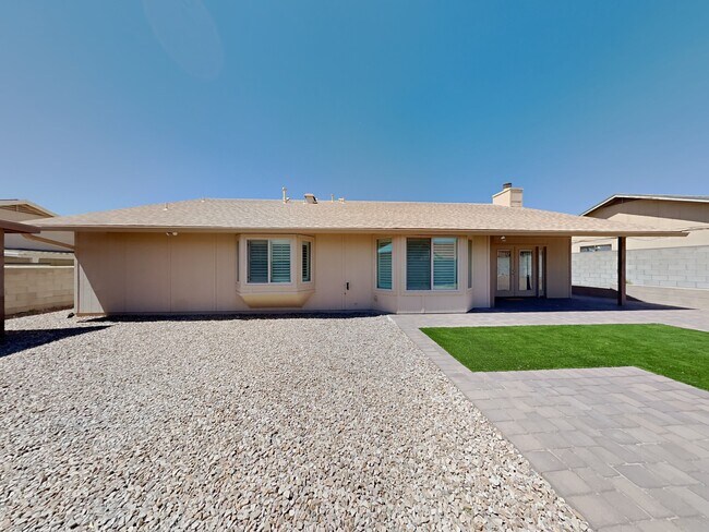 Building Photo - 4825 W Bluebell Way