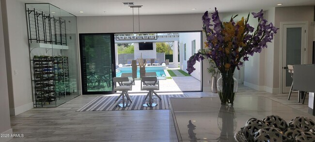 Building Photo - 13613 N 76th St