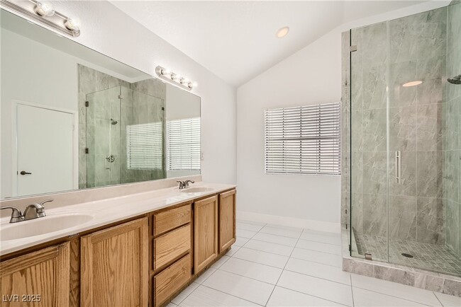 Building Photo - 4844 Maryvale Dr