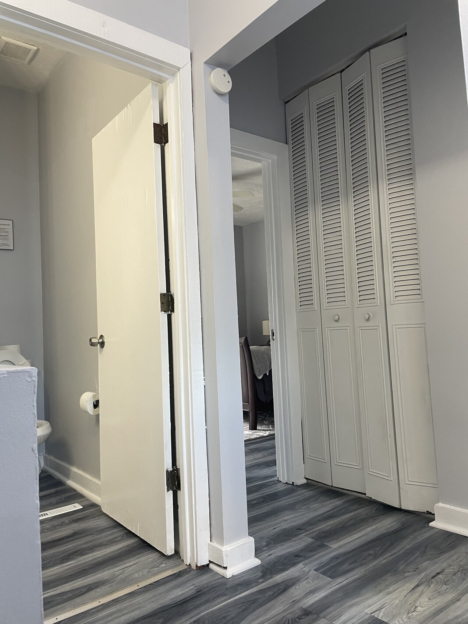 Building Photo - 123 Montmullin St