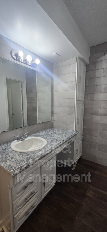 Building Photo - 7006 Elzey St