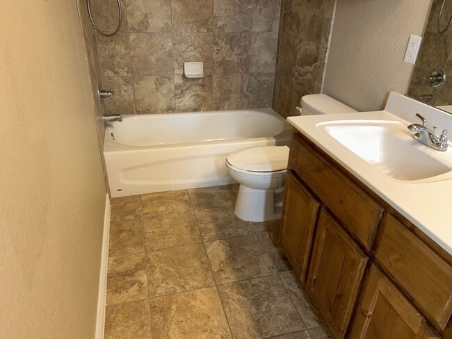 Building Photo - 504 Sladecek Dr