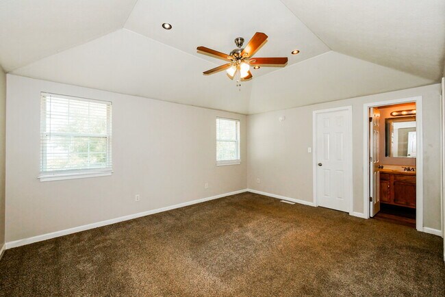 Building Photo - 3377 W 52nd St