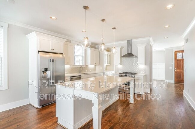 Building Photo - 906 Southside Pl