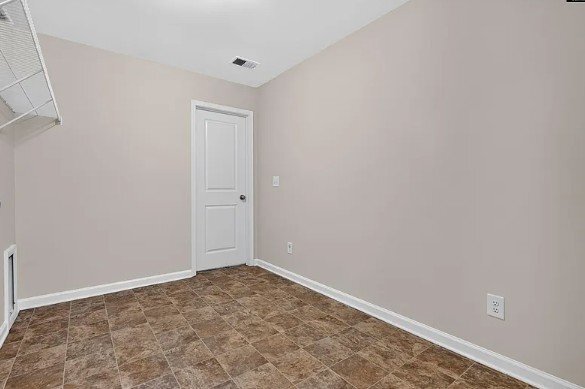 Building Photo - 116 Jersey Ln